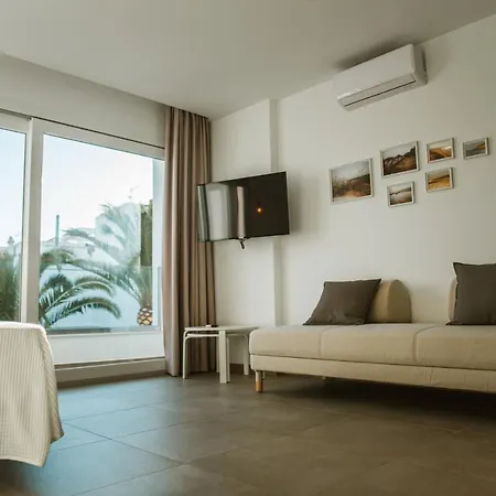 Zhr Aparthotel