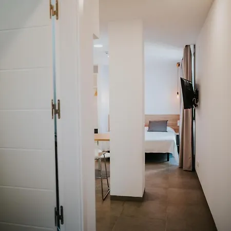 Zhr Aparthotel 3*