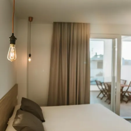 Zhr Aparthotel 3*
